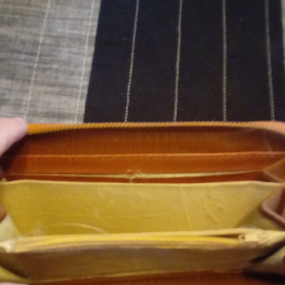 Wallet - Picture 2 of 3